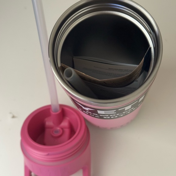 YETI Rambler Seasonal POWER PINK/WILDFLOWER Bottle - Picture 6 of 6